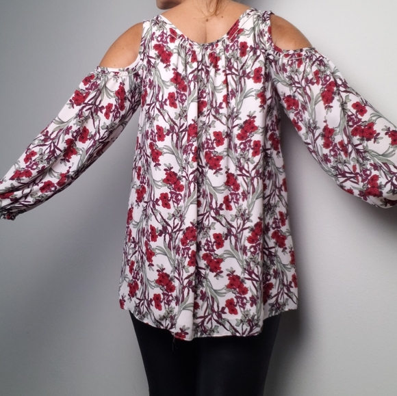 3 for 30$🔥Max Edition Floral Cold Shoulder tunic - Picture 6 of 15